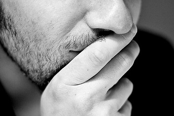 Întrebări frecvente